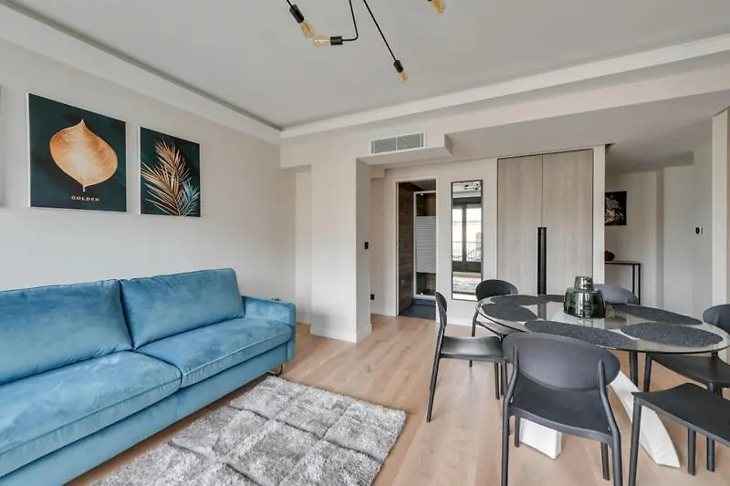 182 Two - Superb In Apartament *